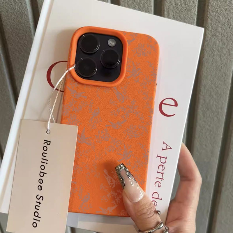 ピンクの小花とライチ柄のシリコン製スマホケース iPhone - Plants X のレビューと価格
